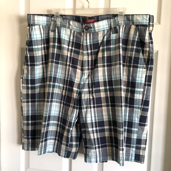 IZOD plaid shorts 42 - Picture 4 of 5